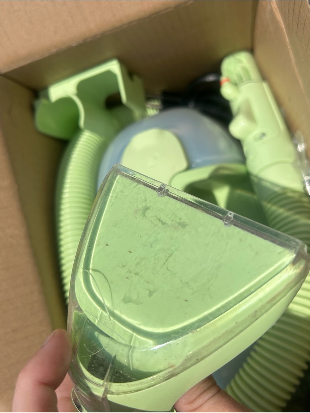 Bissell Spot Cleaner Mini Little Green - Picture 3 of 6